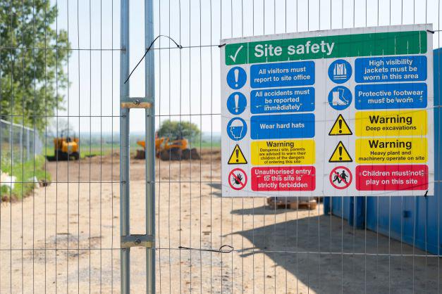 How to make your construction site safer with signage - The Sign Shed
