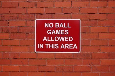 It pays to pretend you’re a stranger when putting up signs! - The Sign Shed