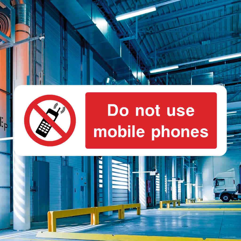 Do Not Use Mobile Phones Sign Landscape - The Sign Shed